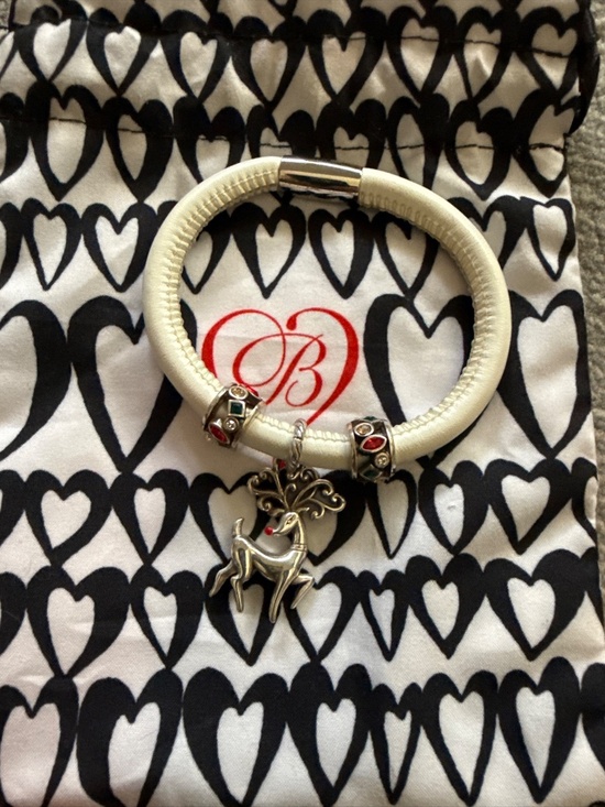 Brighton Jewelry White Christmas Bracelet with Holiday Beads and Reindeer Charm - Picture 3 of 6